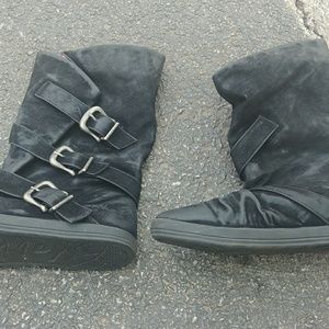 Black botties 9.5 blowfish